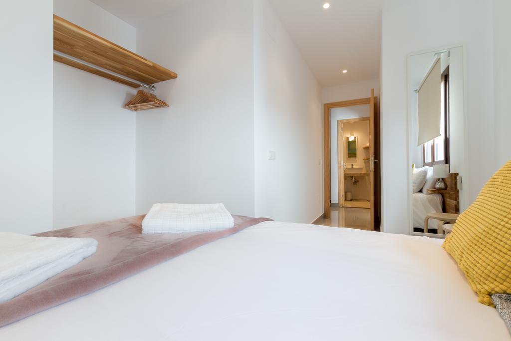 The Carpenter'S Boutique Apartments ماربيا الغرفة الصورة